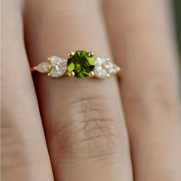 Ladies 14k gold plated Peridot and Zircon Ring Sizes 7, 8, 9, 10 NWT - Picture 6 of 8